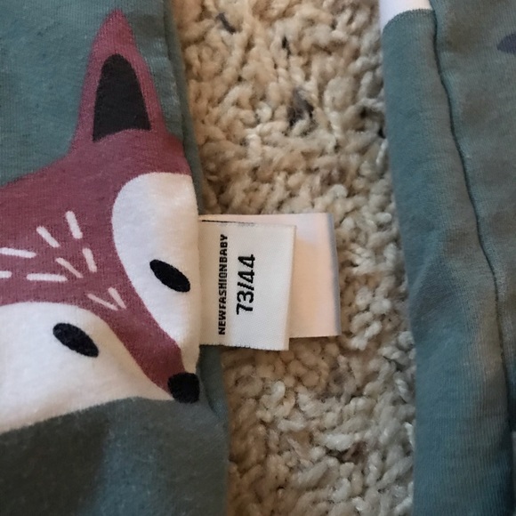 Fox one piece with hood - Picture 3 of 3